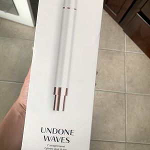 T3 Undone waves 1 inch barrel interchangeable curling wand